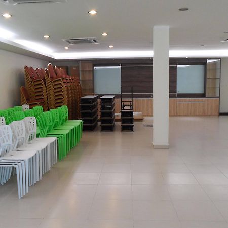 Hotel Grand Court Inn - Sungai Besar Extérieur photo